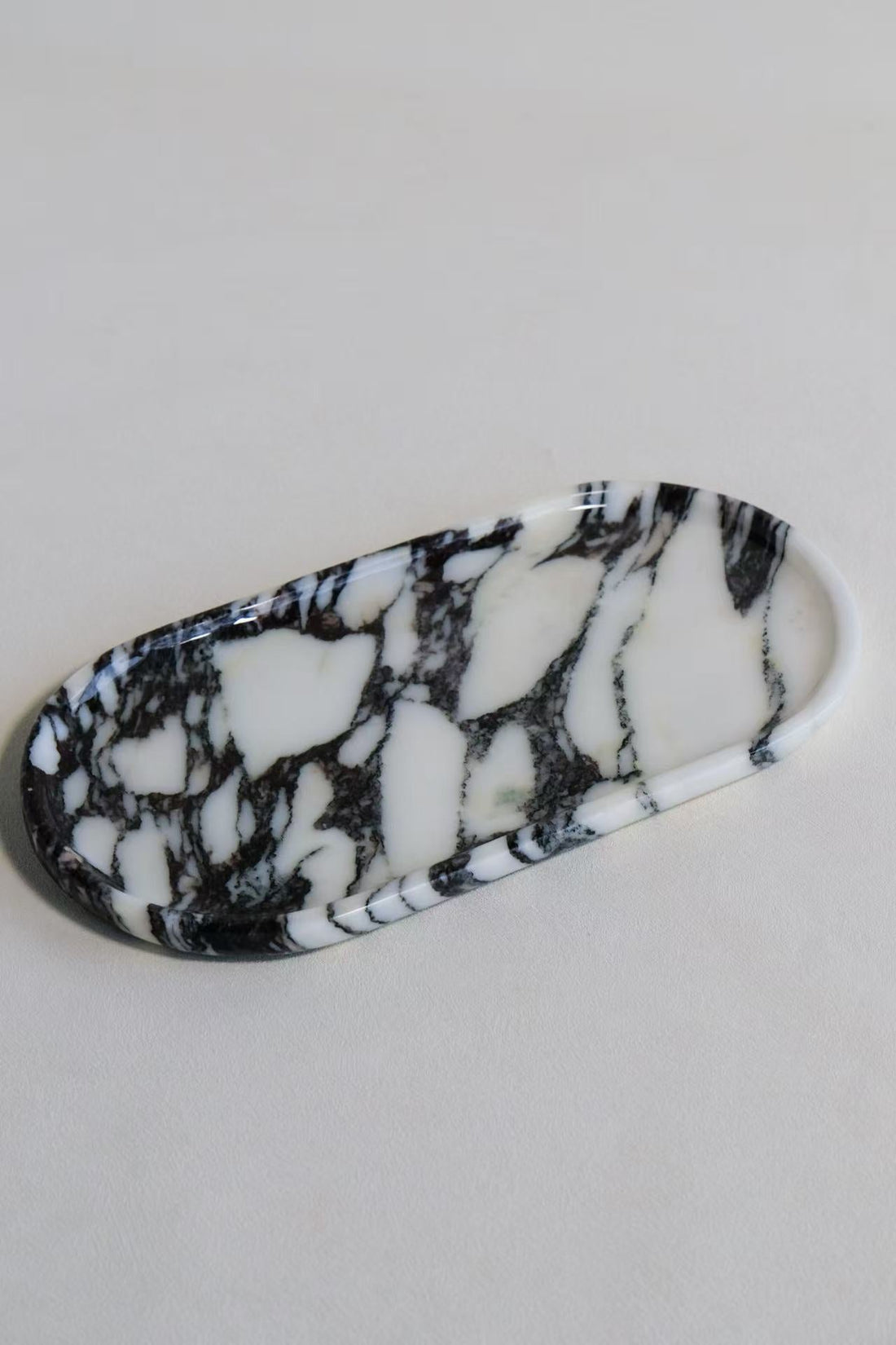 How to Style Marble Trays in Your Living Room & Kitchen