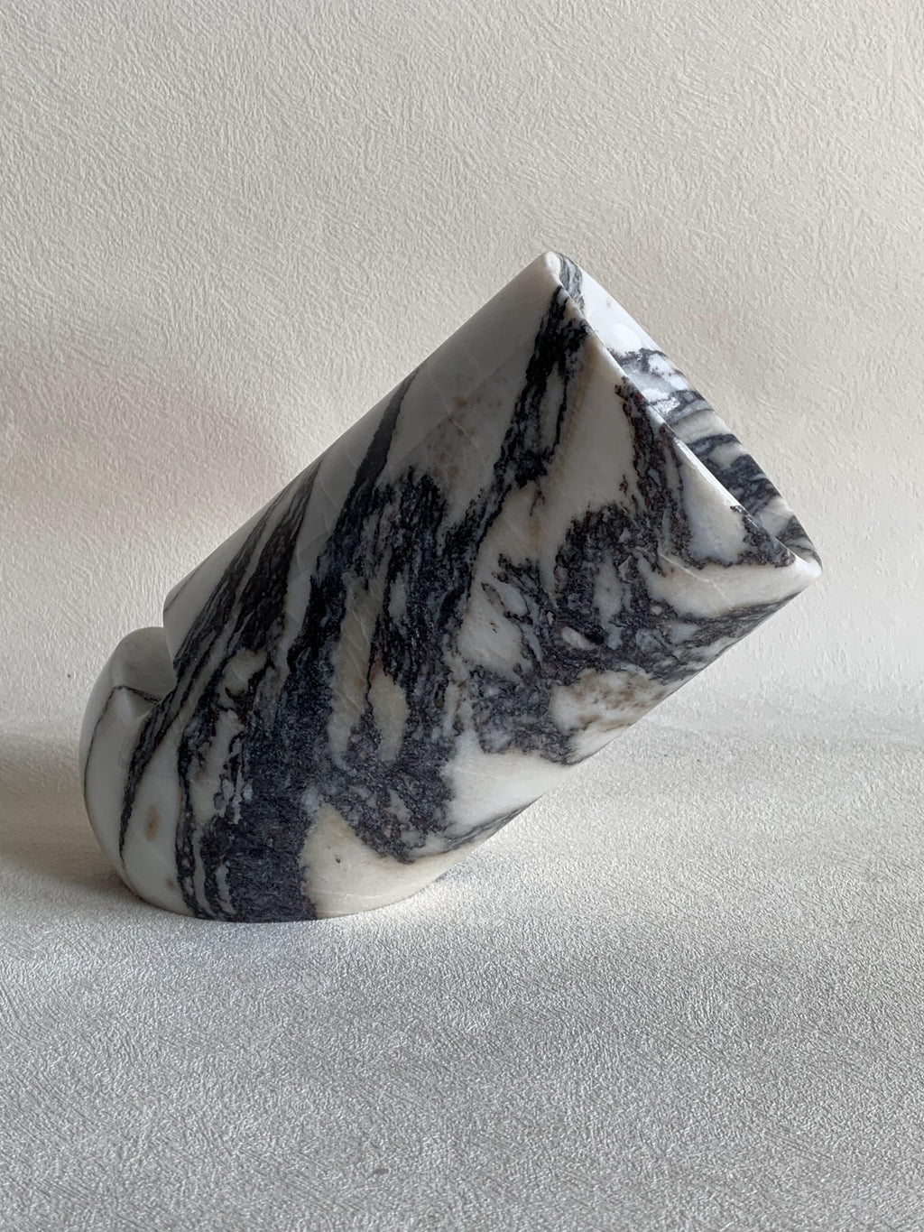 Calacatta Viola Marble Loudspeaker