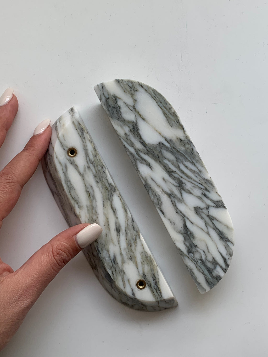 Arabescato White Small Oval Mable Handles