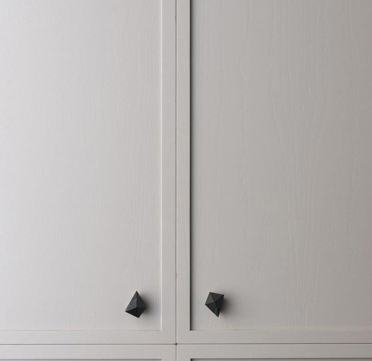 Nero Marquina Irregular Small Marble Handles