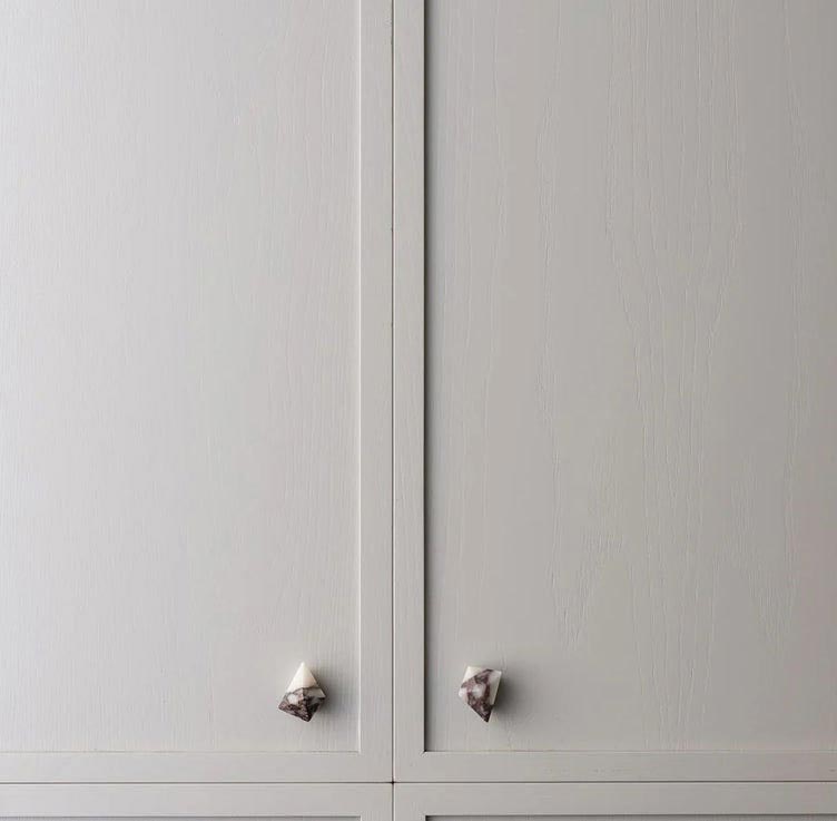Calacatta Viola Irregular Small Marble Handles